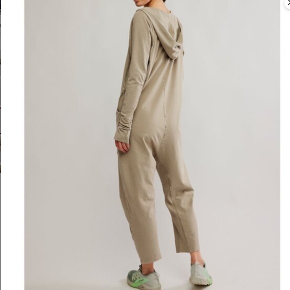 Free People Movement Long Sleeve Hot Shot Hooded Onesie in Sage Stone various - Picture 3 of 5